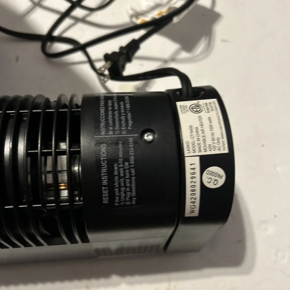 Lasko Oscillating Ceramic Space Heater, 15.7 Inches, Black, 1500W, CT16450....